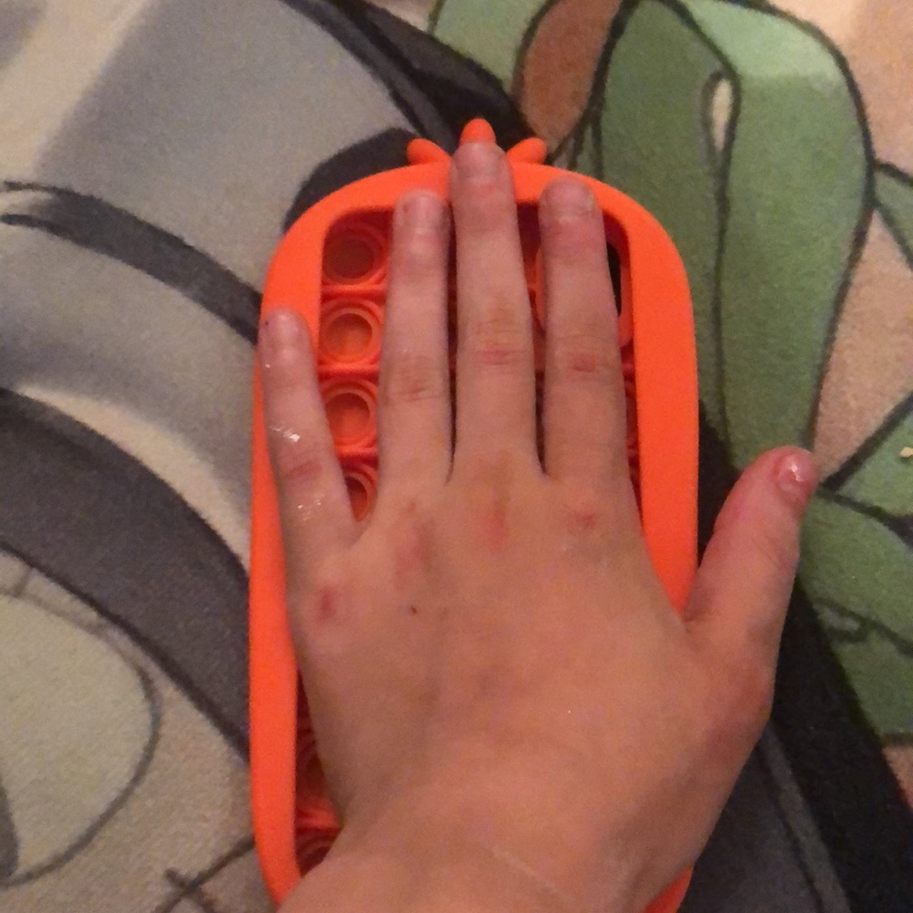 iPhone XR case - Picture 3 of 3